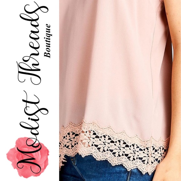 ⚡️Sale⚡️ Halter Neck W/Button Crochet Lace Hem - Picture 4 of 4